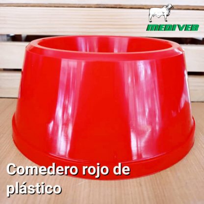 comedero rojo de plastico